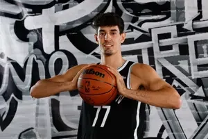 החלום והמבחן: המסע של בן ודני לכבוש את ה-NBA