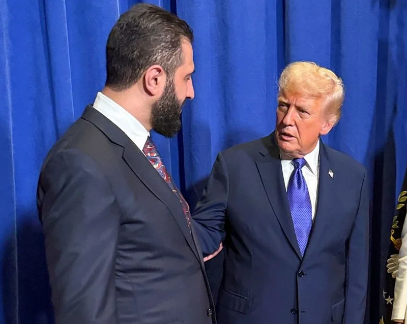 חֲבֵרִים חֲדָשִׁים מְשַׂחֲקִים יַחַד לְמַעַן הַשָּׁלוֹם